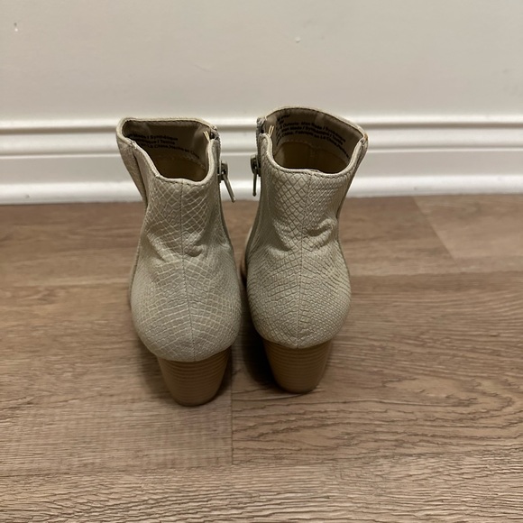 Free People (brand Coconut) Cowboy-Style boots - Picture 3 of 4